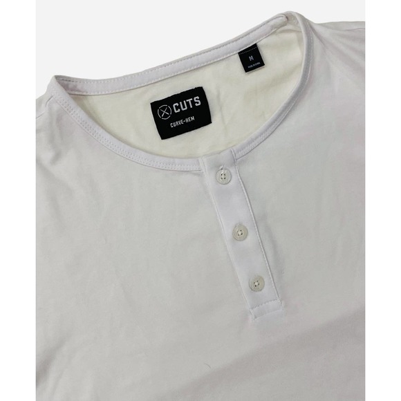 Cuts Clothing Men's Curve Hem Henley 4 Way Stretch Tee T-Shirt in White - Picture 6 of 7